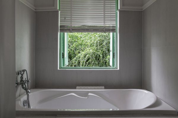 Fiberglass Tub Installation in Pueblo